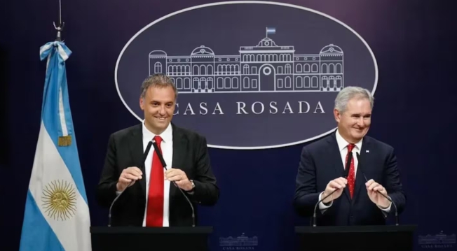 El Gobierno aplicó restricciones para los viajes oficiales de los funcionarios